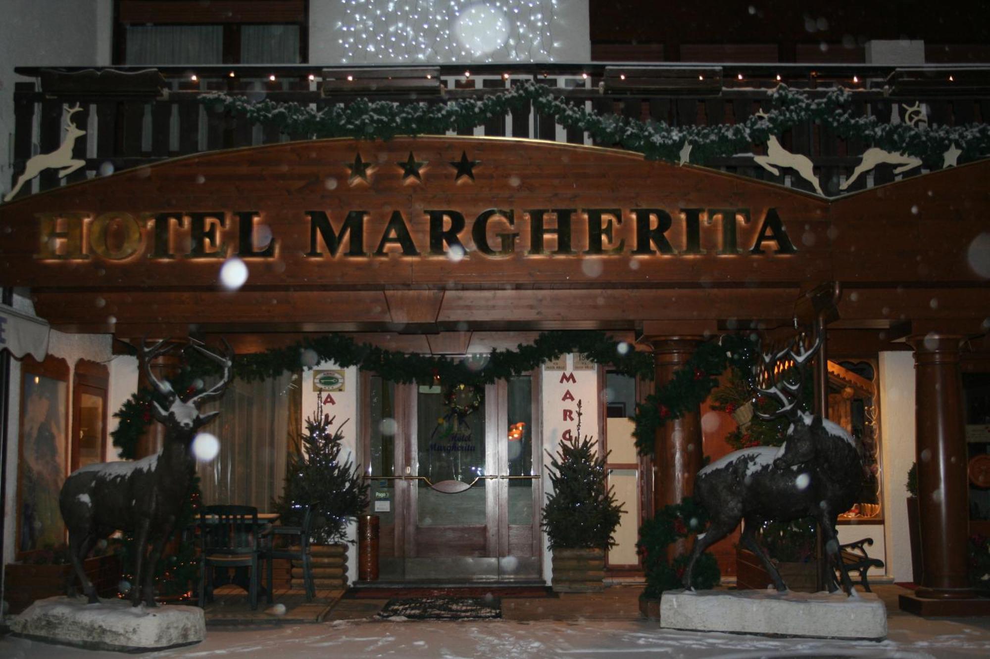 Hotel Margherita Сан-Мартино-ди-Кастроцца Экстерьер фото