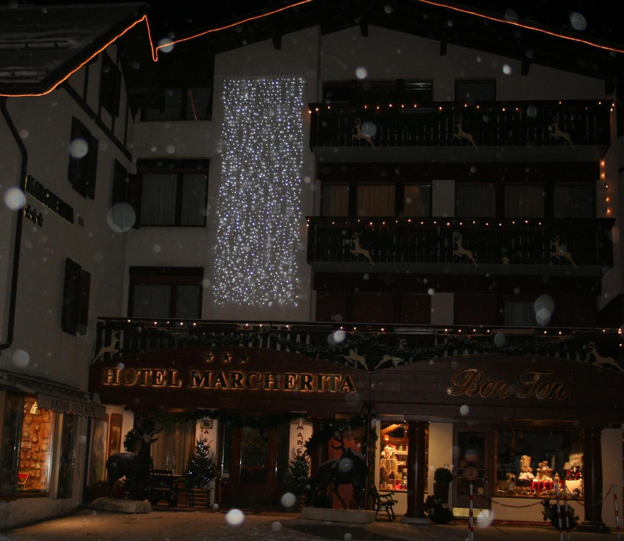 Hotel Margherita Сан-Мартино-ди-Кастроцца Экстерьер фото